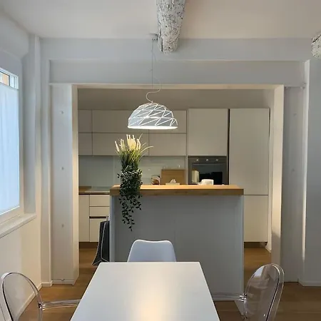 아파트 Interno4home: In Centro Storico Con Posto Auto *