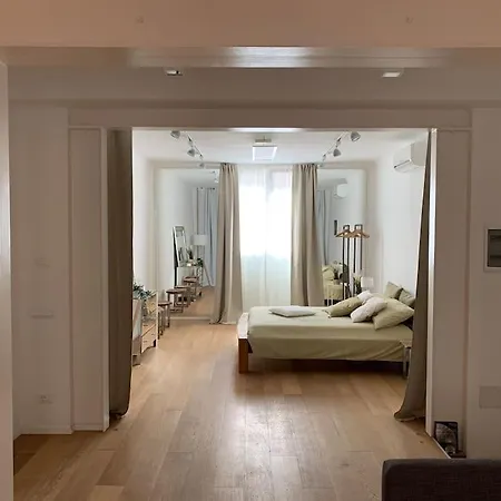 Interno4home: In Centro Storico Con Posto Auto Διαμέρισμα Φεράρα