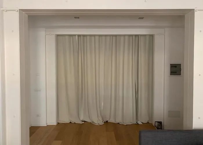 Interno4home: In Centro Storico Con Posto Auto Феррара