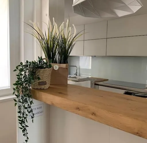 Interno4home: In Centro Storico Con Posto Auto * Феррара