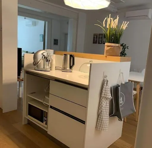 Interno4home: In Centro Storico Con Posto Auto Феррара